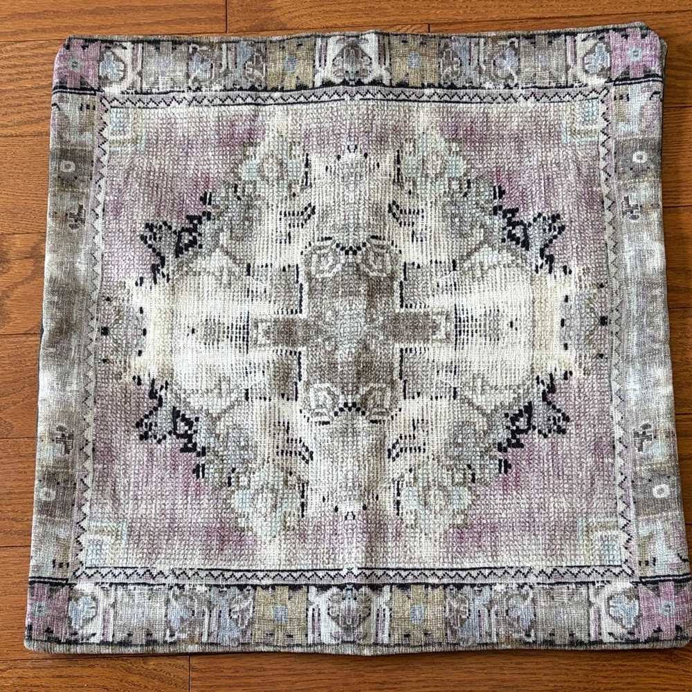 Vintage Style Decorative Pillow Cover
